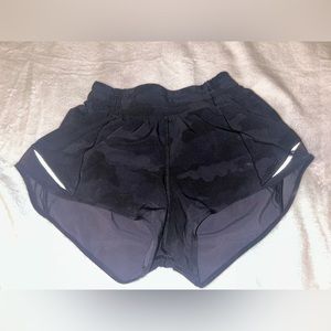 lululemon shorts black camo 2.5 inch!